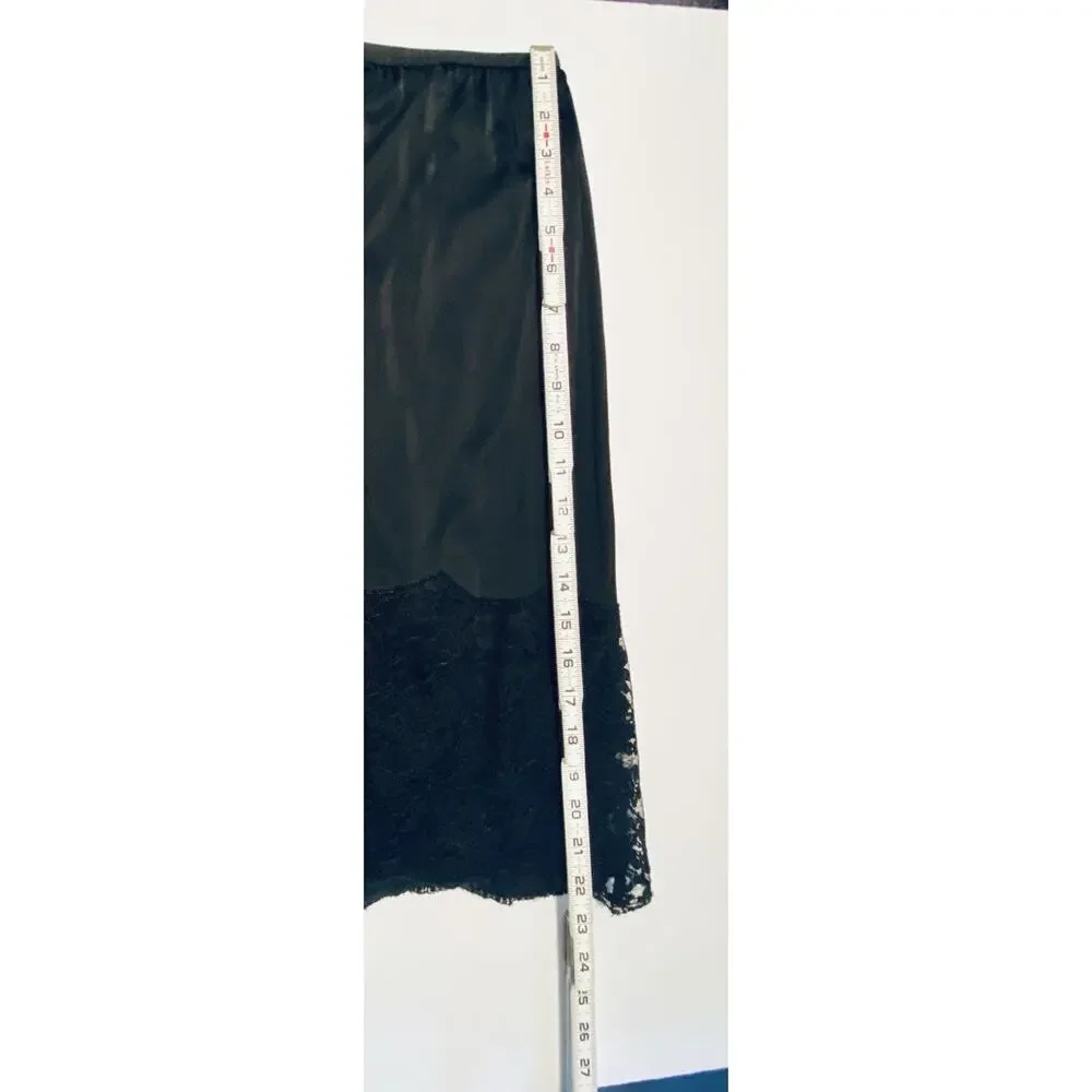 VANITY FAIR VINTAGE NYLON LACE LINGERIE HALF SLIP SKIRT Size Small Black